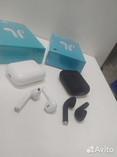 Беспроводные наушники AirPods (новые, гарантия)