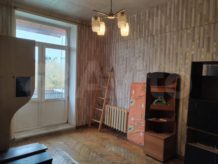 Комната 18 м² в 4-к., 5/5 эт.