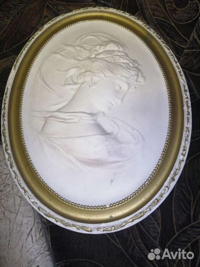 Настенное панно из гипса