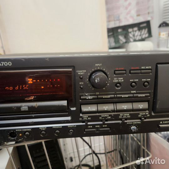 Проигрыватель Tascam cd-a700 дека