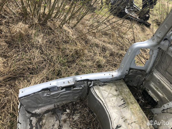 Панель задняя Volkswagen Passat b5 b5