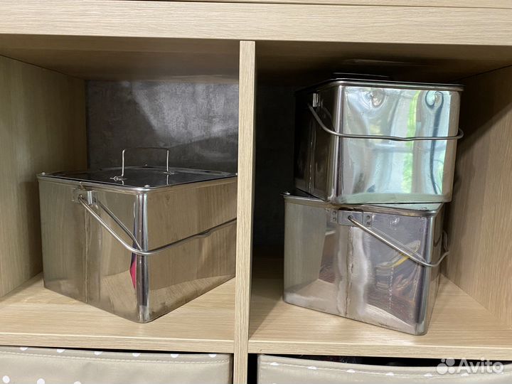 Металл. ёмкости с крышками, современные