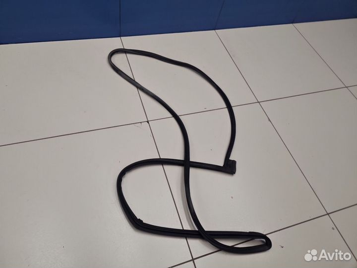 Уплотнитель двери задней левой Lexus RX XU30 2003-2009