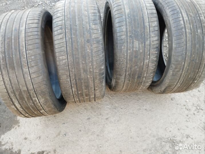 Michelin Pilot Sport 4 SUV 285/40 R21 109