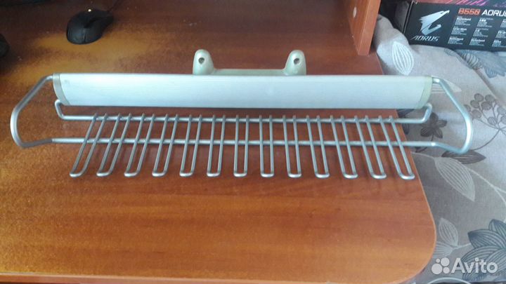 Полка для ванной металлическая