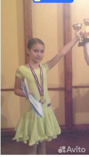 Платье для бальных танцев