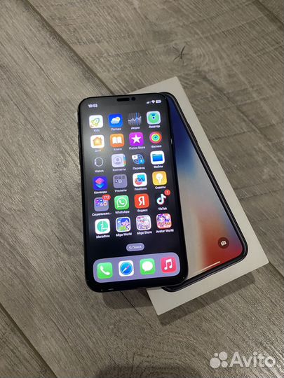 iPhone X, 256 ГБ