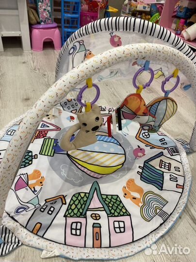 Развивающий коврик для малышей
