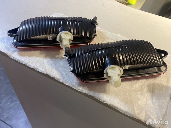 Фара противотуманная задняя Jeep Grand Cherokee