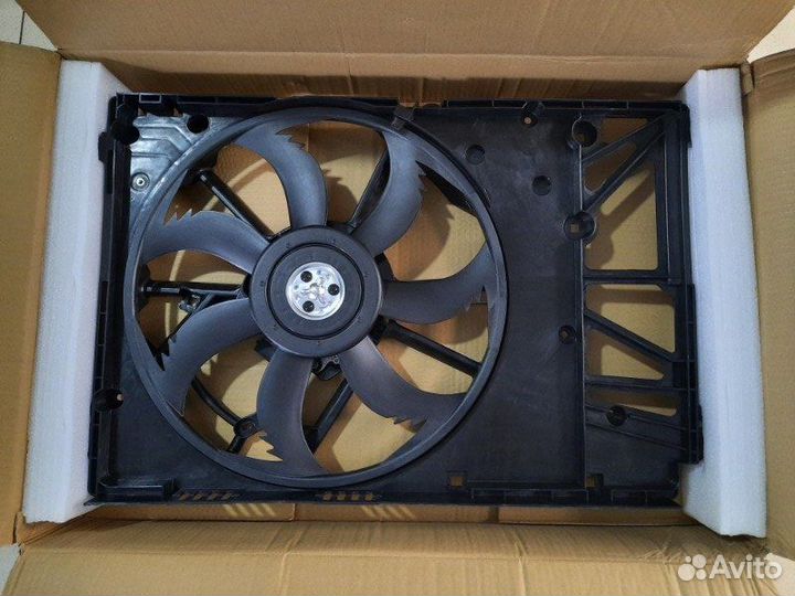 Диффузор радиатора передний Тoyota Camry V70