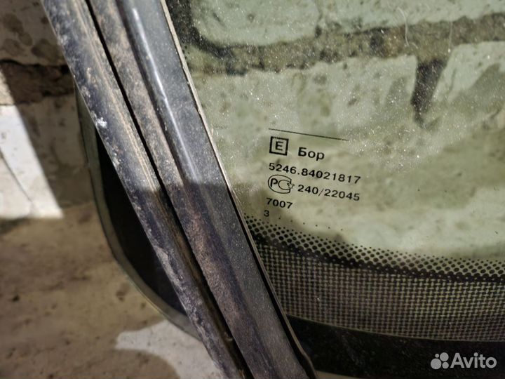 Заднее стекло