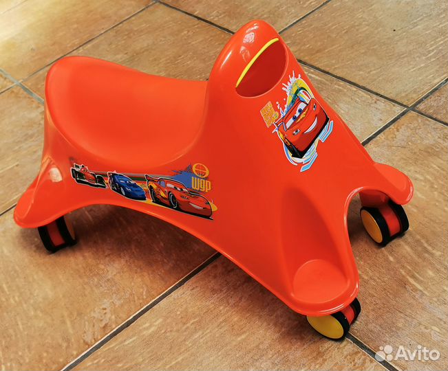 Машина - беговел 