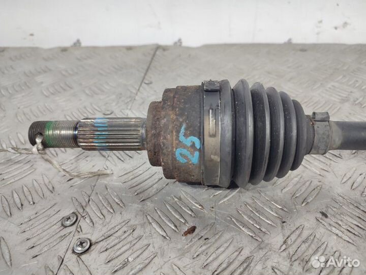 Привод передний левый Nissan Cube Z12 HR15DE 2009
