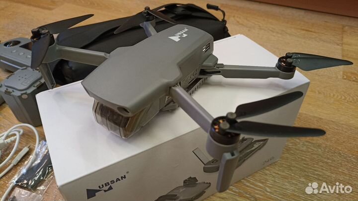 Квадрокоптер Hubsan zino mini pro