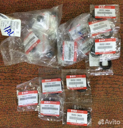 Комплект сальников редуктора Suzuki DF100-DF140A