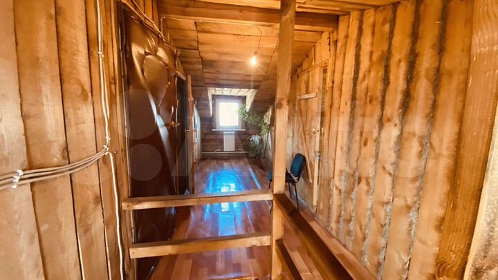 Дом 180 м² на участке 10 сот.