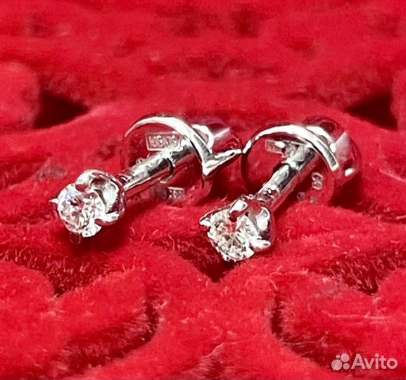 Золотые пусеты с бриллиантами