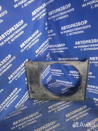 Диффузор радиатора Mitsubishi Pajero 3 внедорожник