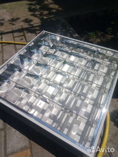 Светильник потолочный встраиваемый