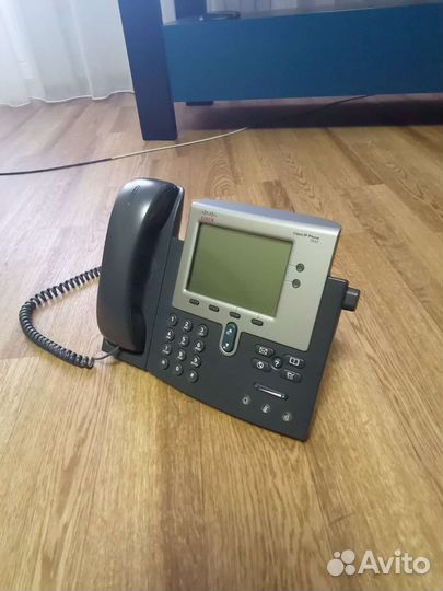 Телефон