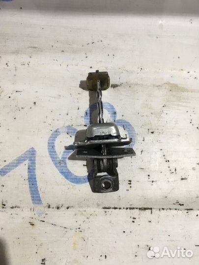 Ограничитель двери LADA kalina 2 1.6 ат универсал