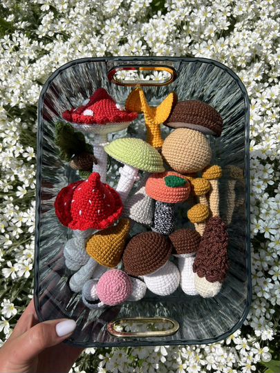 Вязанные грибы