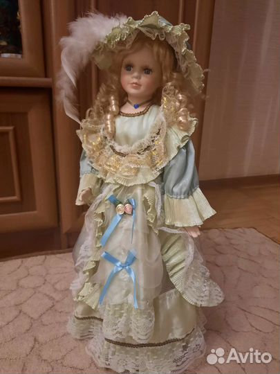 Кукла фарфоровая большая