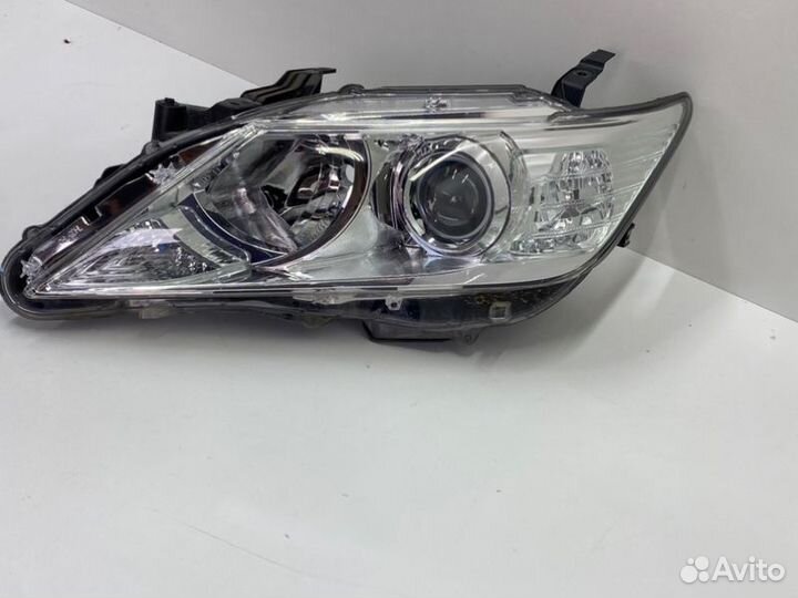 Фара галоген передняя левая Toyota Camry V50