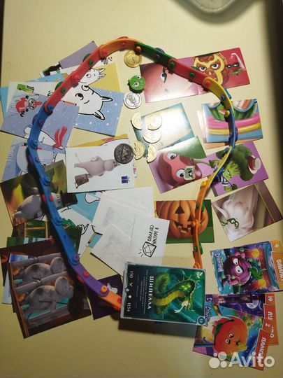 Наклейки, завры, монеты из Байрама,Пятерочки