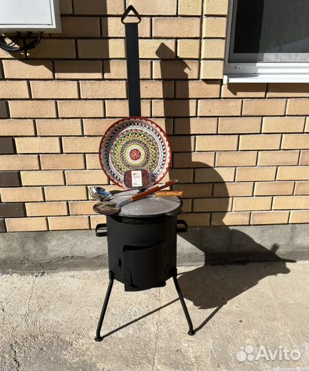 Казан чугунный с печкой