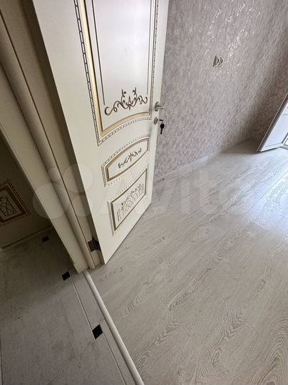 2-к. квартира, 55 м², 4/8 эт.