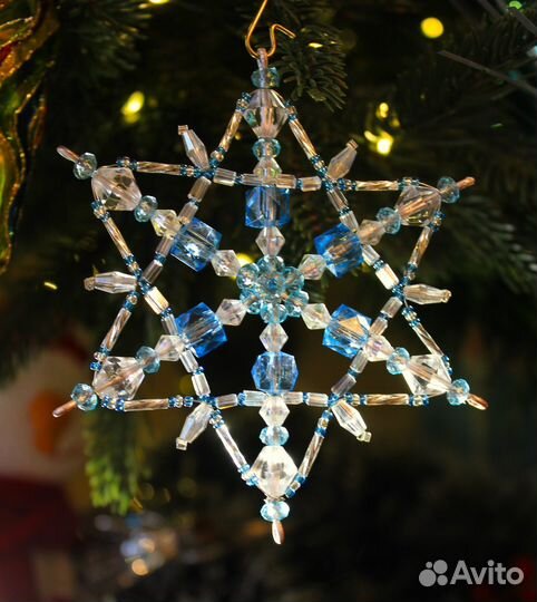 Снежинки из бисера и бусин