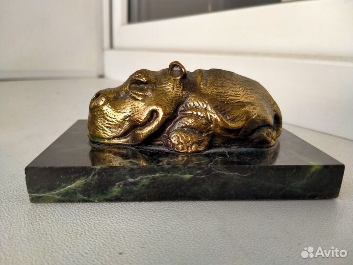 Статуэтка бронза