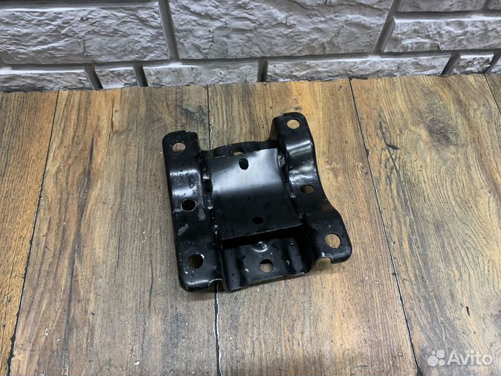 Porsche Cayenne 958 Кронштейн подвесного подшипник