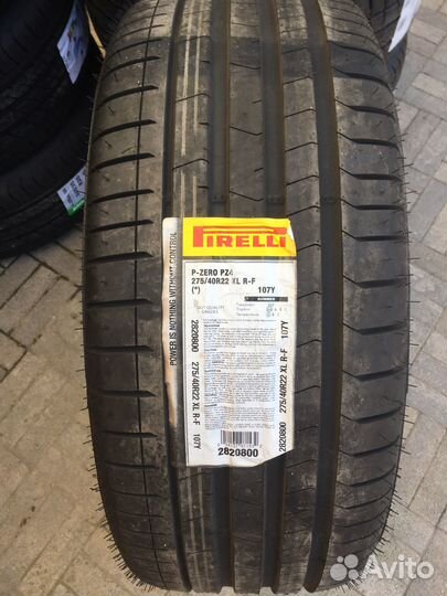 Pirelli P Zero PZ4 L.S. 275/40 R22 и 315/35 R22 112Y