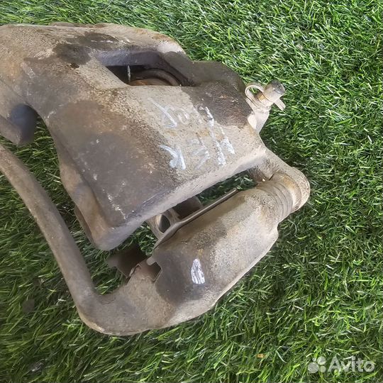 Суппорт передний левый Daewoo Nexia N100