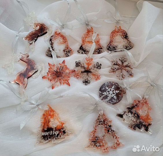 Елочные игрушки ручной работы из эпоксидной смолы