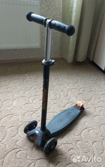 Самокат трехколесный