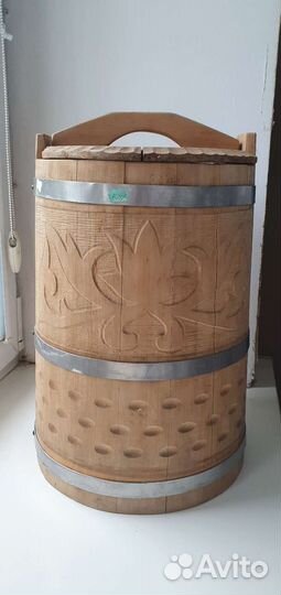 Деревянная бочка