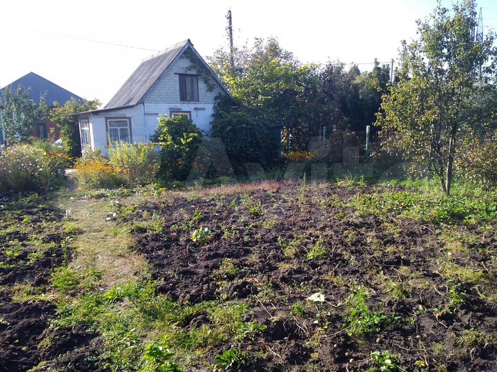 Дача 20 м² на участке 5 сот.