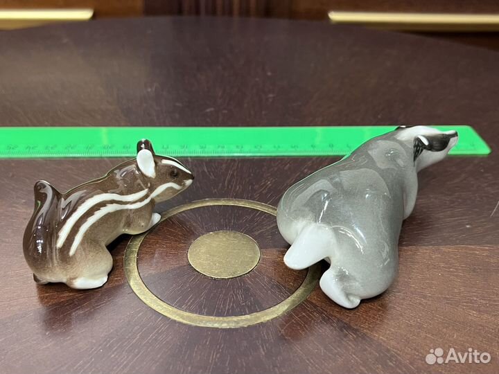 Фарфоровые статуэтки лфз Барсук и Бурундук