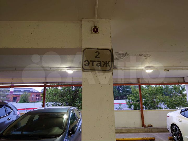 Машиноместо, 14 м²