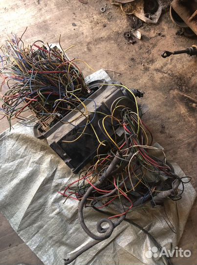 Блок реле volvo 850