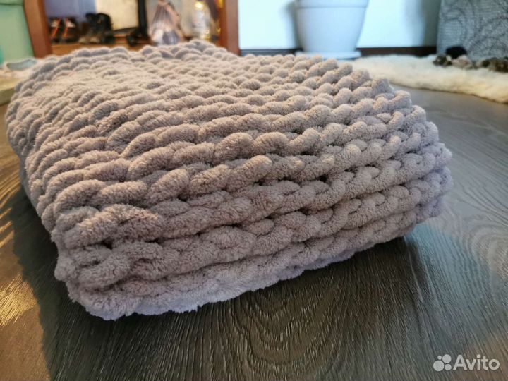 Плед вязаный плюшевый 100х85