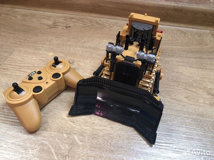 Модель экскаватора трактора track-type X25