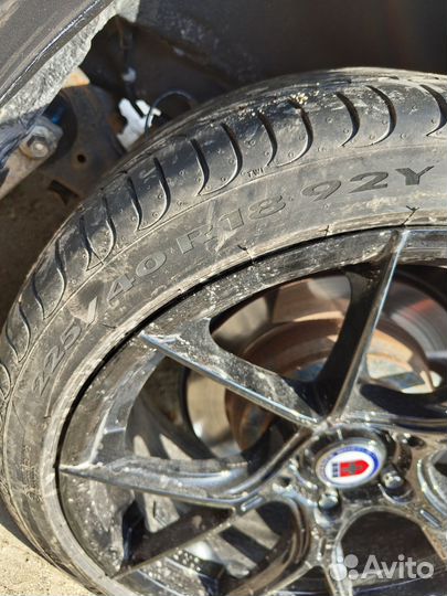 R18 Pirelli P Zero 225/40, PCD 5x114.3 DIA 73.1