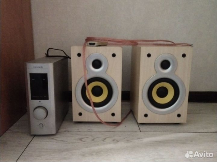 Акустические колонки Microlab Pro1