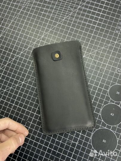 Чехол для телефона из кожи