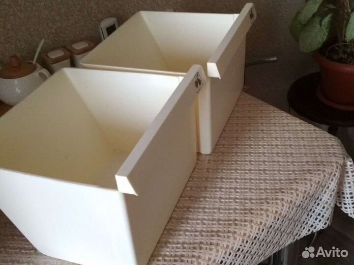 Контейнеры(2шт) для овощей