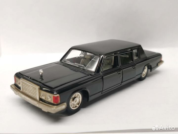 Модель машинки СССР ЗИЛ 115